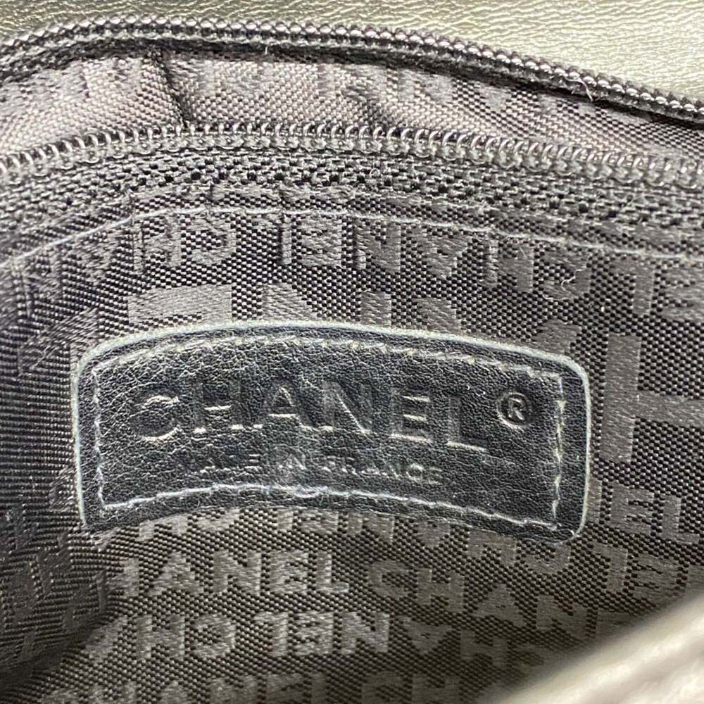 CHANEL Silver Lambskin Leather Shoulder Bag - Picture 5 of 10